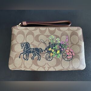 Large corner zip wristlet Horse and carriage with flowers!